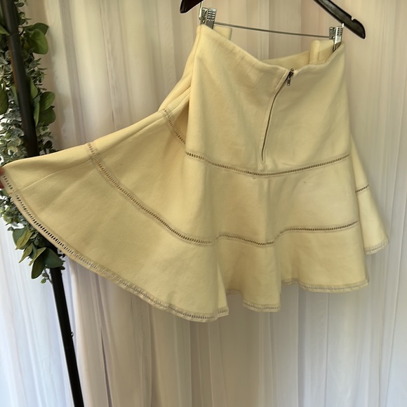 Torrid Size 2 Cream Skater Skirt - Picture 4 of 4